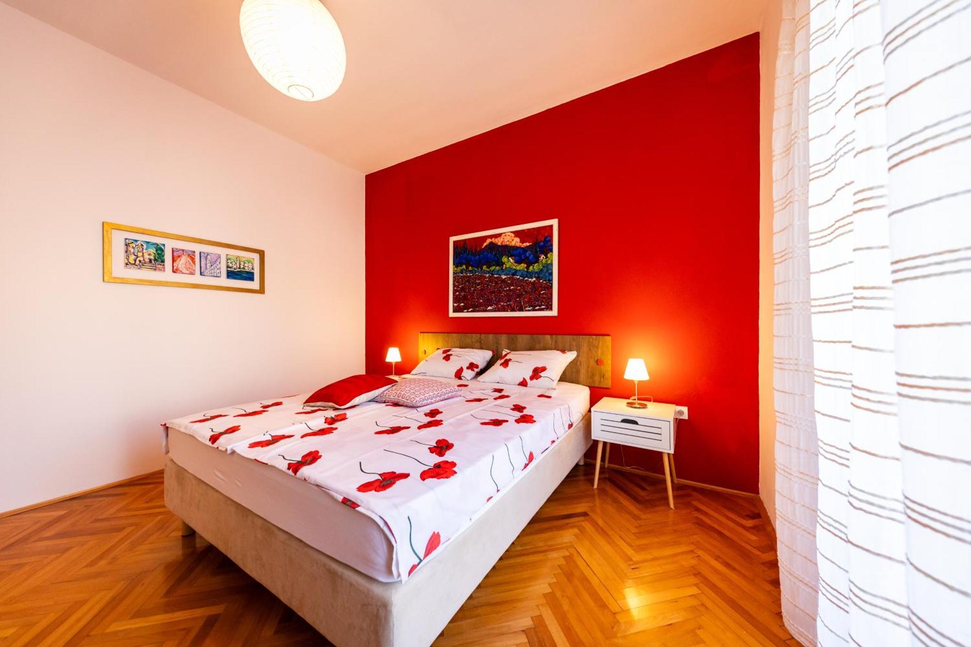 Red Apartman