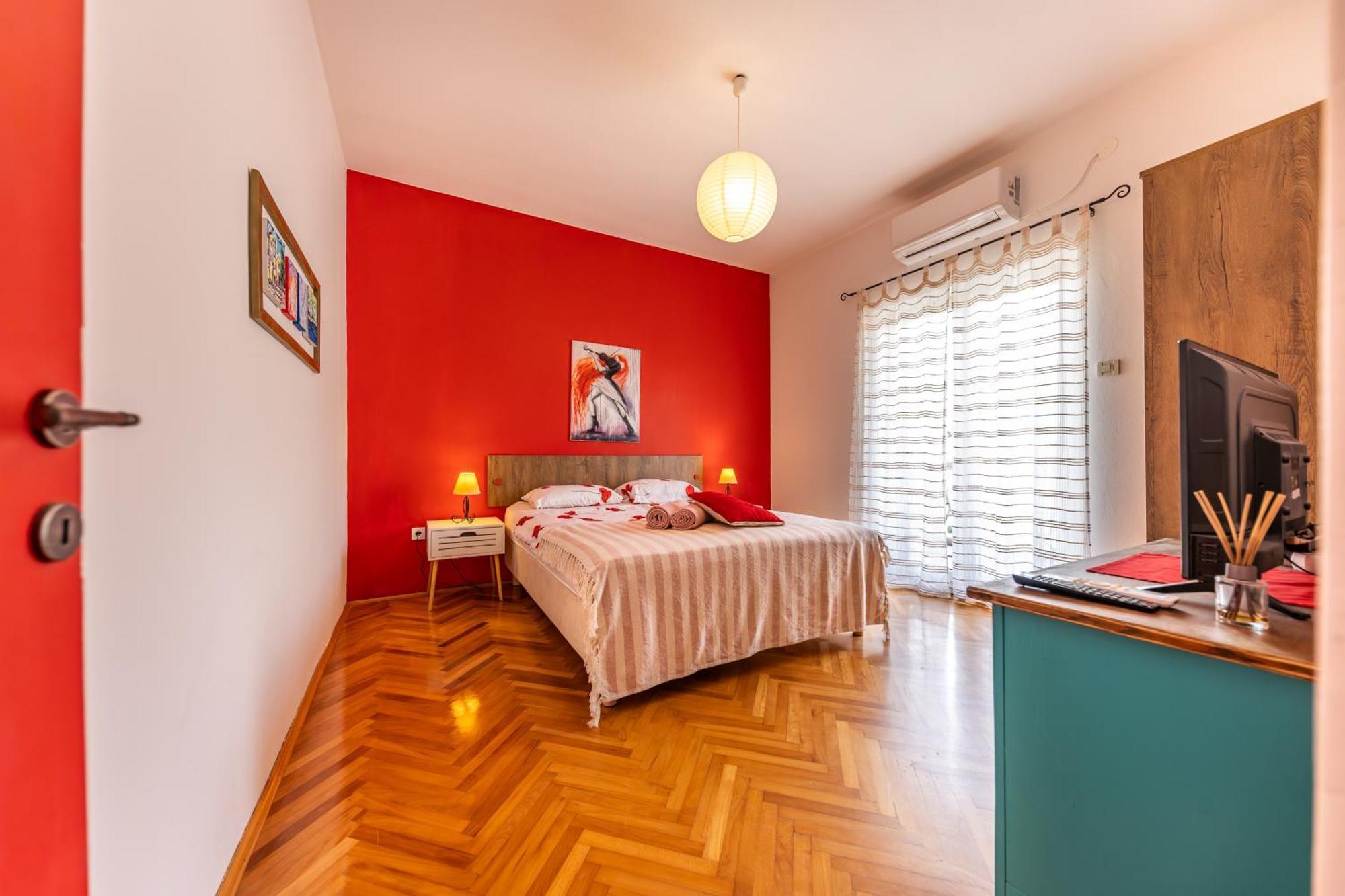 Apartament Red *